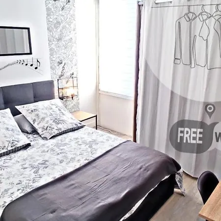 Apartment T4 Tgv: Spacious Family With Terrace Massy (Essonne)
