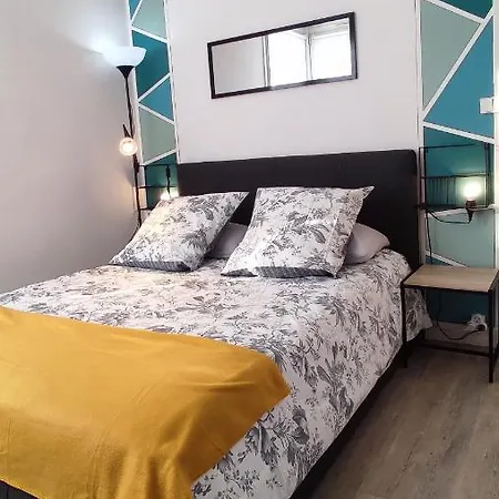 Apartment T4 Tgv: Spacious Family With Terrace *